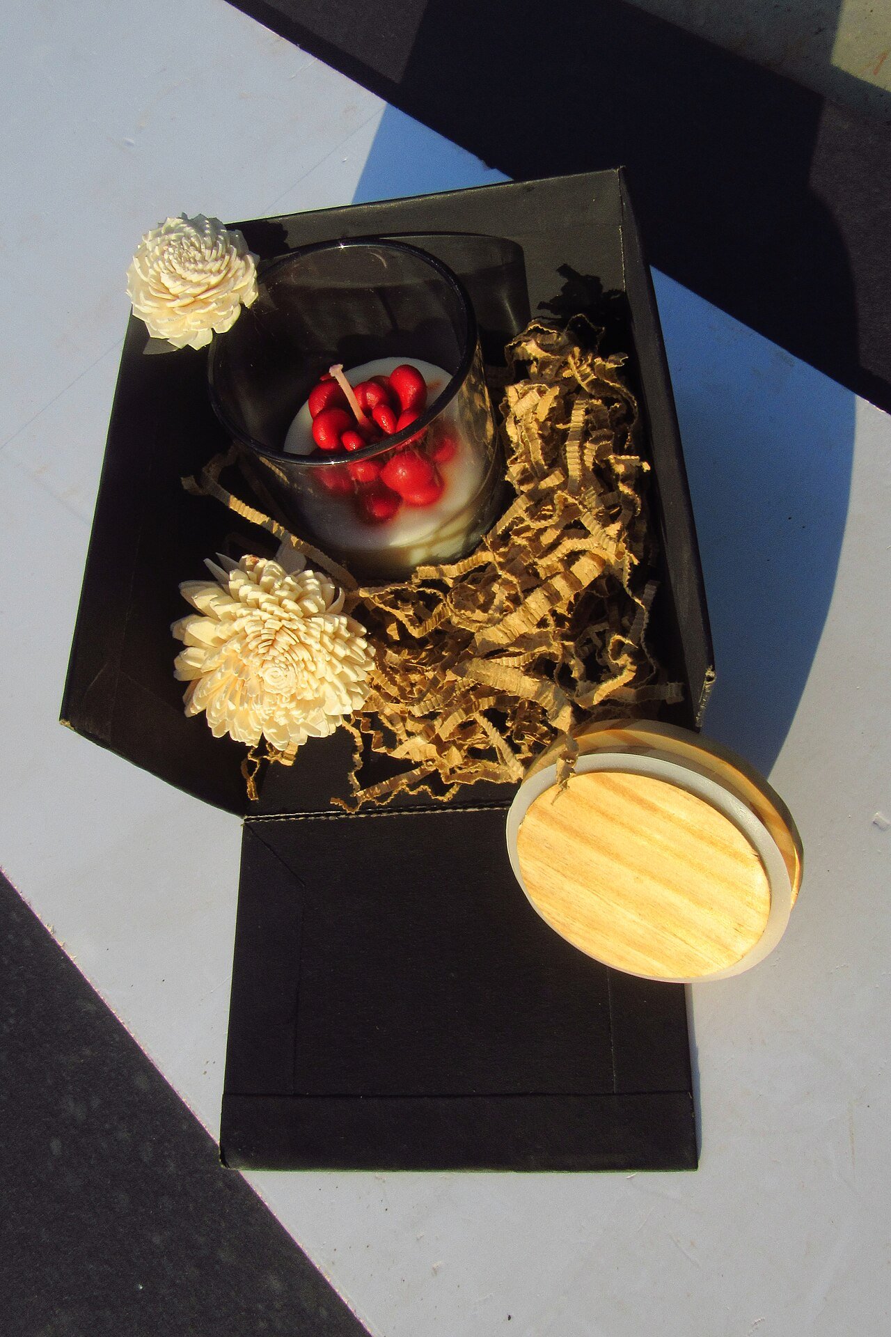 Flowers & Scented Candle Set